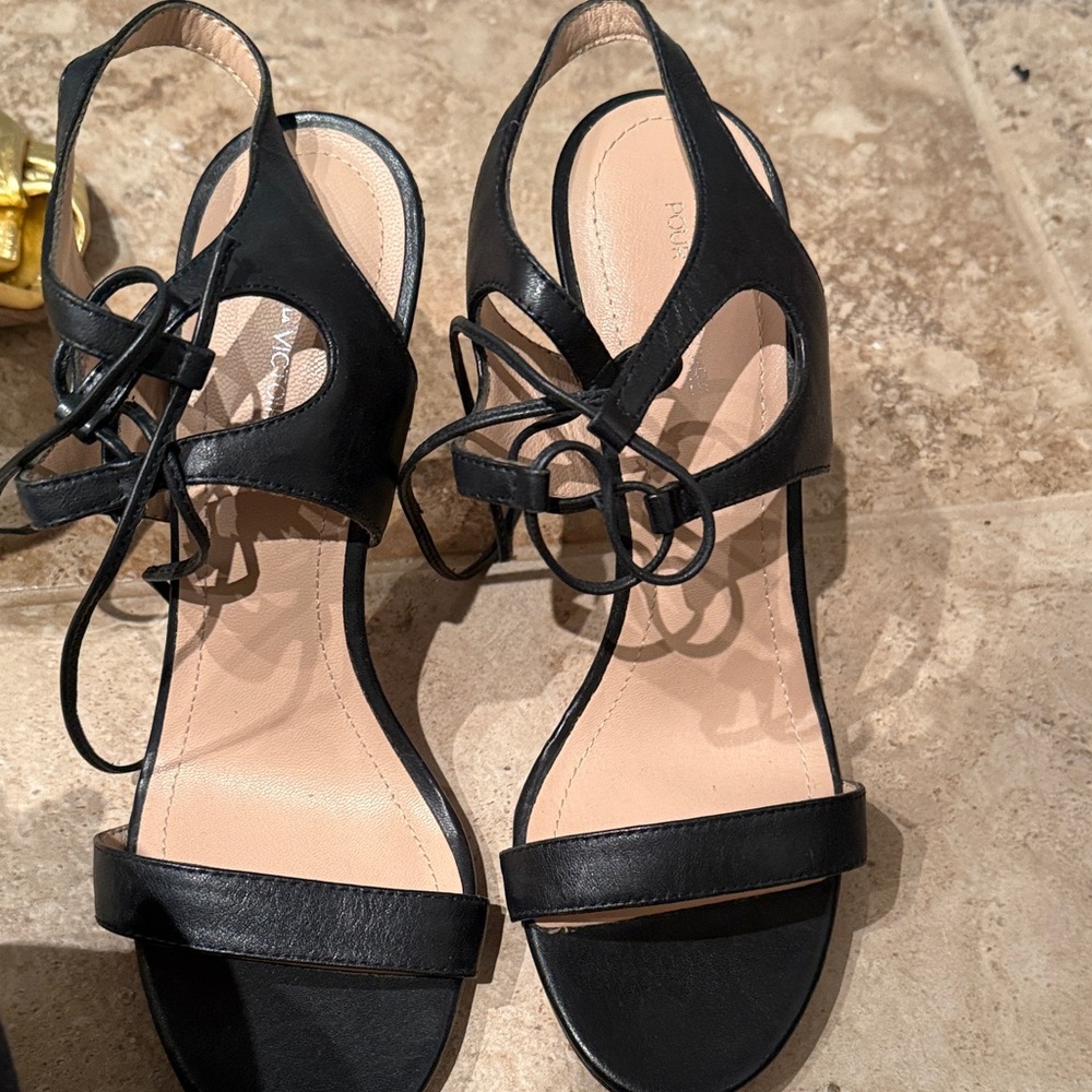 Pour La Victoire Black Strappy Sandals